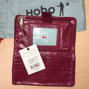 NWT HOBO Issy wallet in Damask Embossed Red Plum
